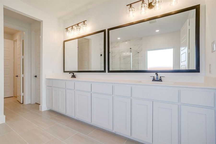 Furnished interior view inside a new home in Pecan Grove, Burleson (Image 12).