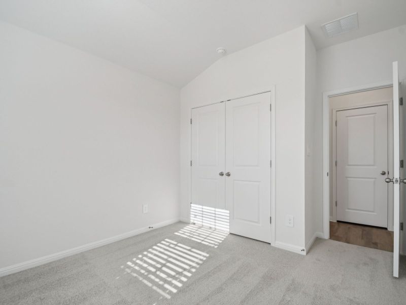 Spacious, unfurnished interior of a new home in Flora, Hutto (Image 11).