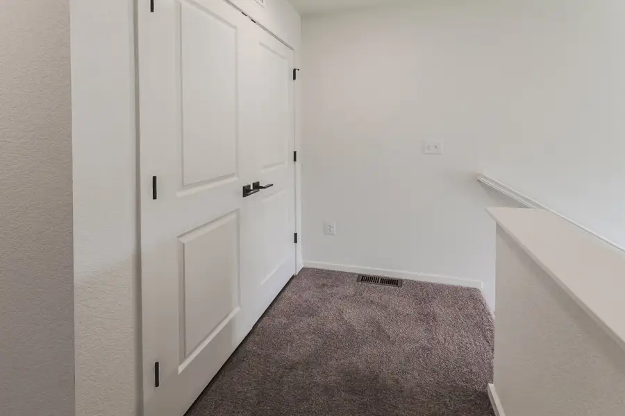 Spacious, unfurnished interior of a new home in Trailside, Timnath (Image 35). Spacious, unfurnished interior of a new home in Trailside, Timnath (Image 35).