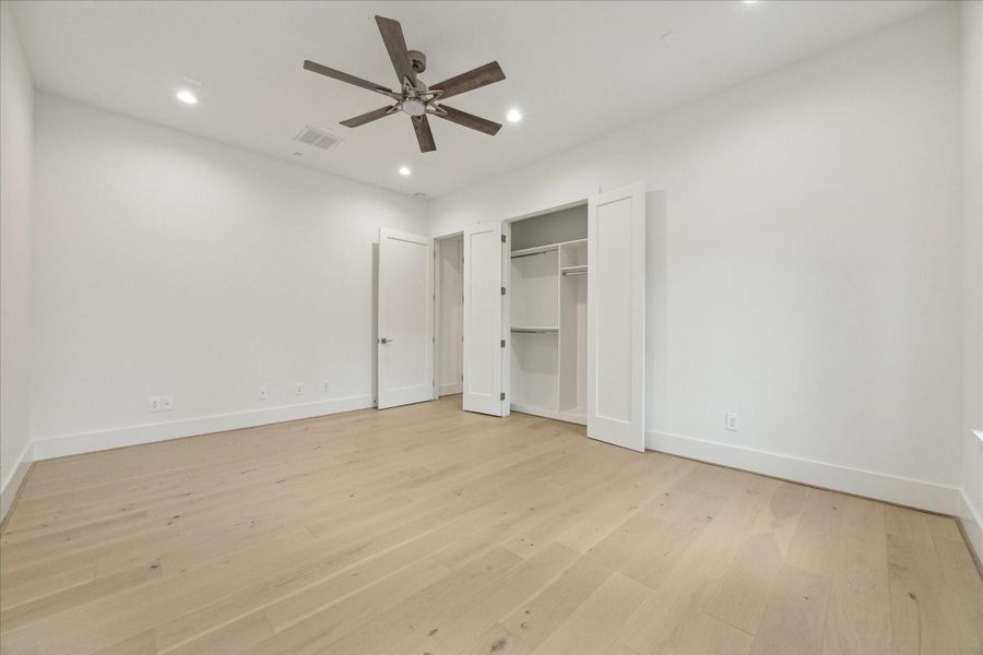 Flex Room on 2nd floor can be the 6th bedroom or a second office/hobby room Flex Room on 2nd floor can be the 6th bedroom or a second office/hobby room