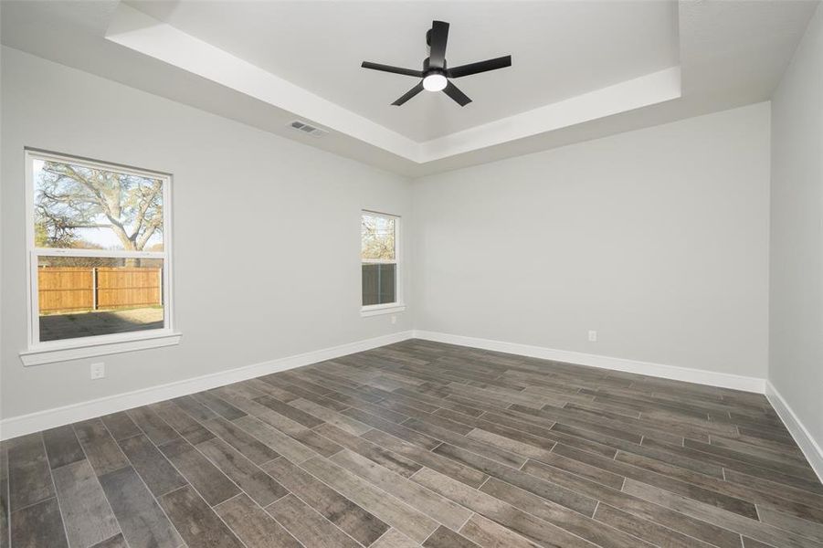 Spacious, unfurnished interior of a new home in , Whitewright (Image 16).