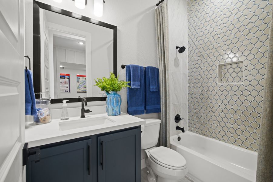 Furnished interior view inside a new home in La Cima 50', San Marcos (Image 16).