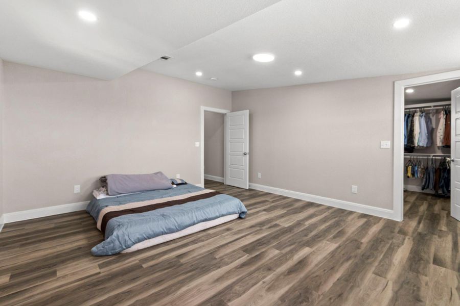 2nd floor- 2nd primary bedroom