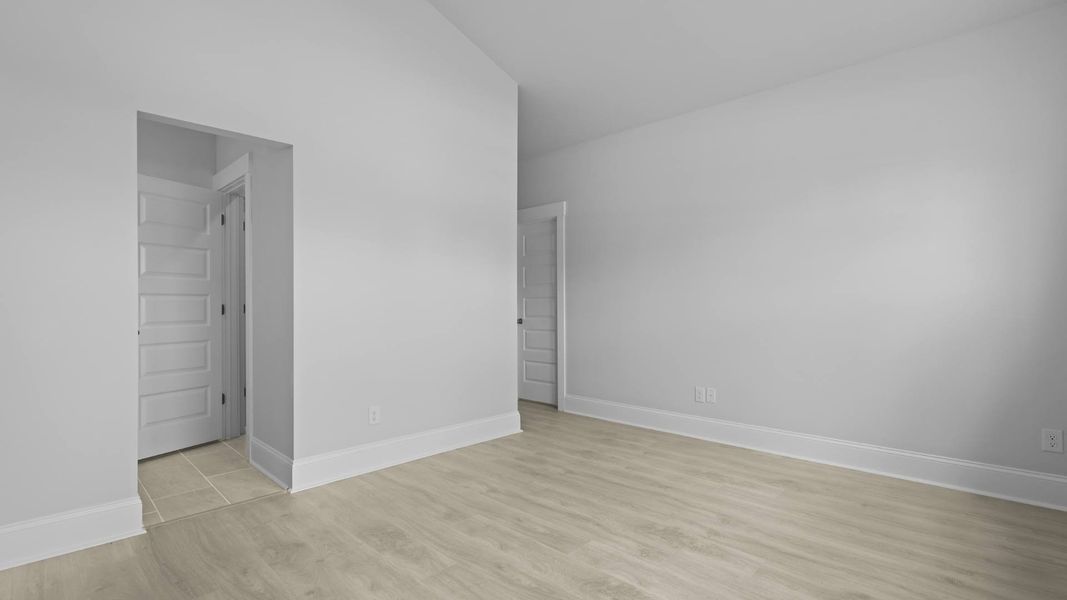 Spacious, unfurnished interior of a new home in Berkeley Bay, Ridgeville (Image 30).