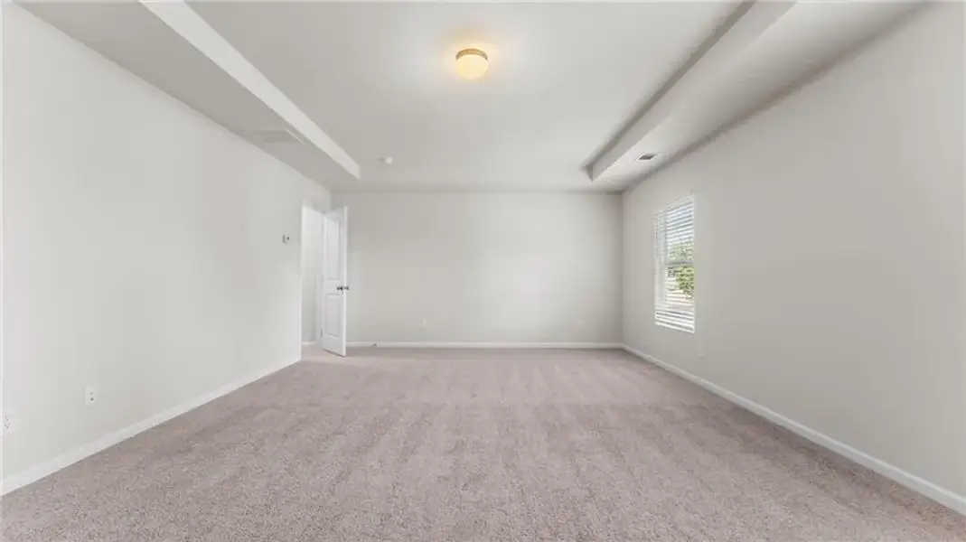 Spacious, unfurnished interior of a new home in Owen Preserve, Canton (Image 10).