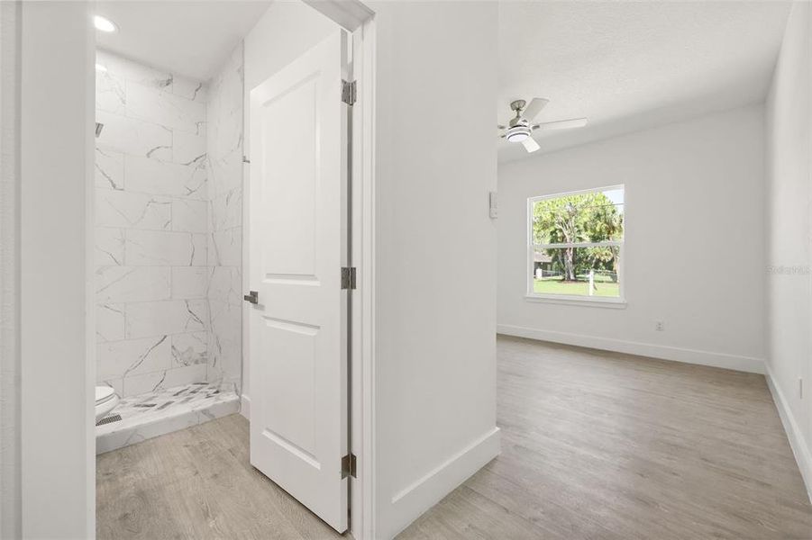 Spacious, unfurnished interior of a new home in , Palm Bay (Image 33).