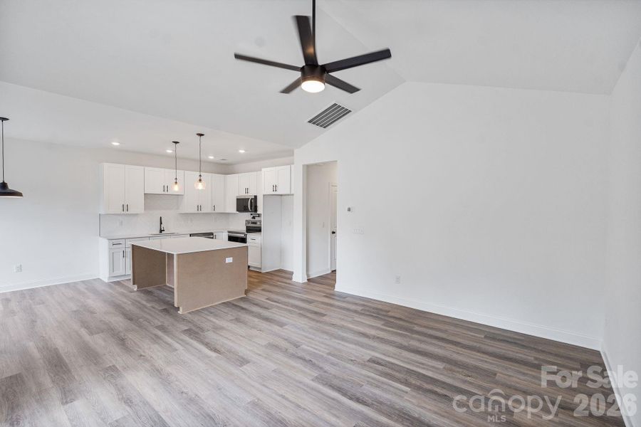 Spacious, unfurnished interior of a new home in , Lawndale (Image 21).