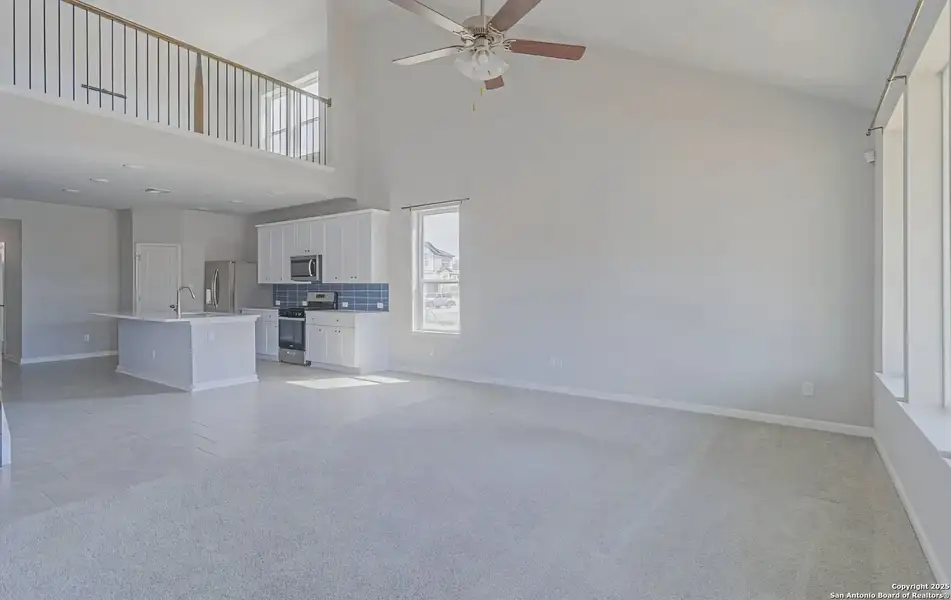 Spacious, unfurnished interior of a new home in Hunter's Ranch, San Antonio (Image 7). Spacious, unfurnished interior of a new home in Hunter's Ranch, San Antonio (Image 7).
