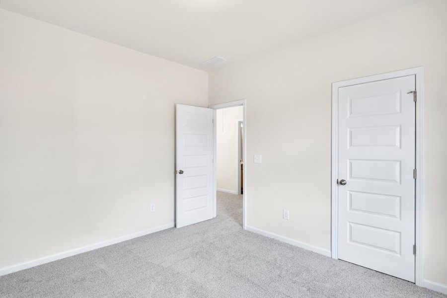 Spacious, unfurnished interior of a new home in Sanders Park, Austell (Image 26).