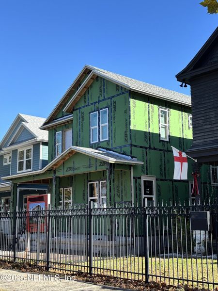 Image 4 of a home in .