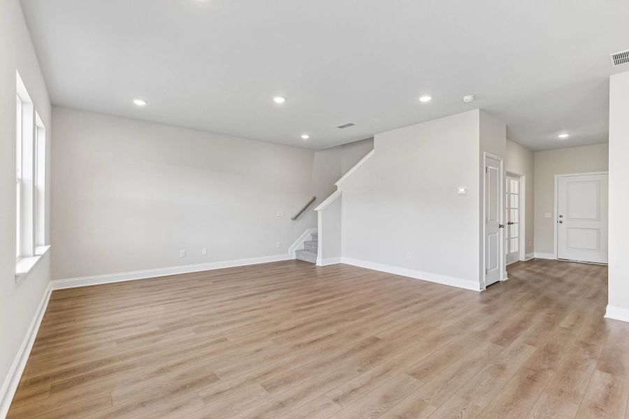 Spacious, unfurnished interior of a new home in Cades Bluff, Lebanon (Image 18). Spacious, unfurnished interior of a new home in Cades Bluff, Lebanon (Image 18).