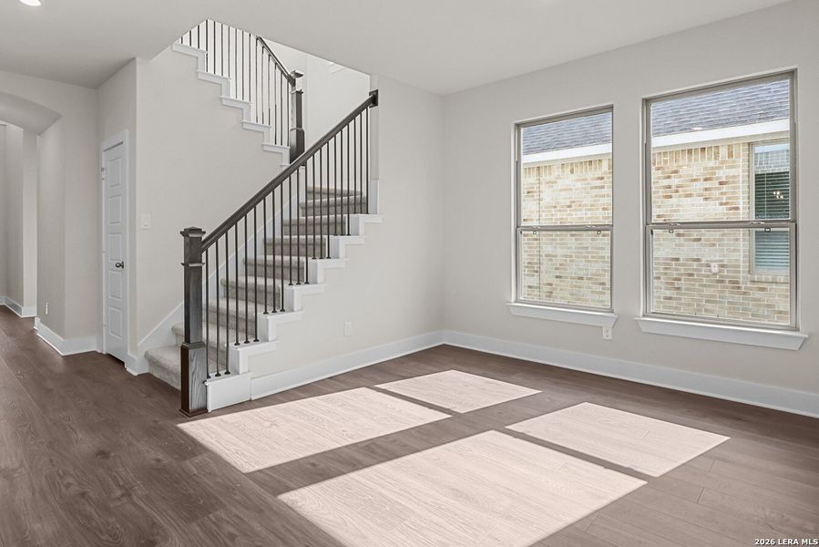 Spacious, unfurnished interior of a new home in Nopal Valley, San Antonio (Image 32).