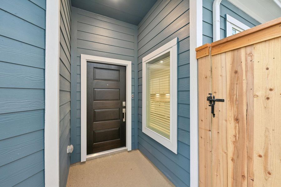Exterior details and patio area of a home in Kresston 50's, Montgomery (Image 24).