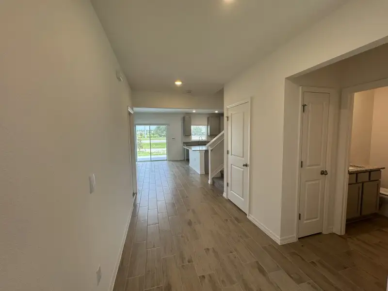 Spacious, unfurnished interior of a new home in Poinciana, Poinciana (Image 12).