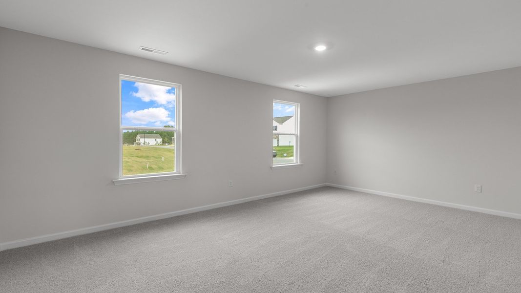 Spacious, unfurnished interior of a new home in Country Creek, Lexington (Image 17).