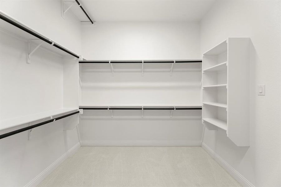 20. 2114 Clairmont - Closet 20. 2114 Clairmont - Closet