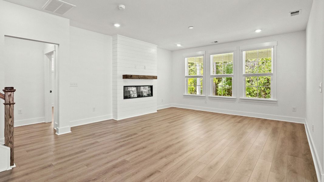 393 Sun Colony Blvd Family Room