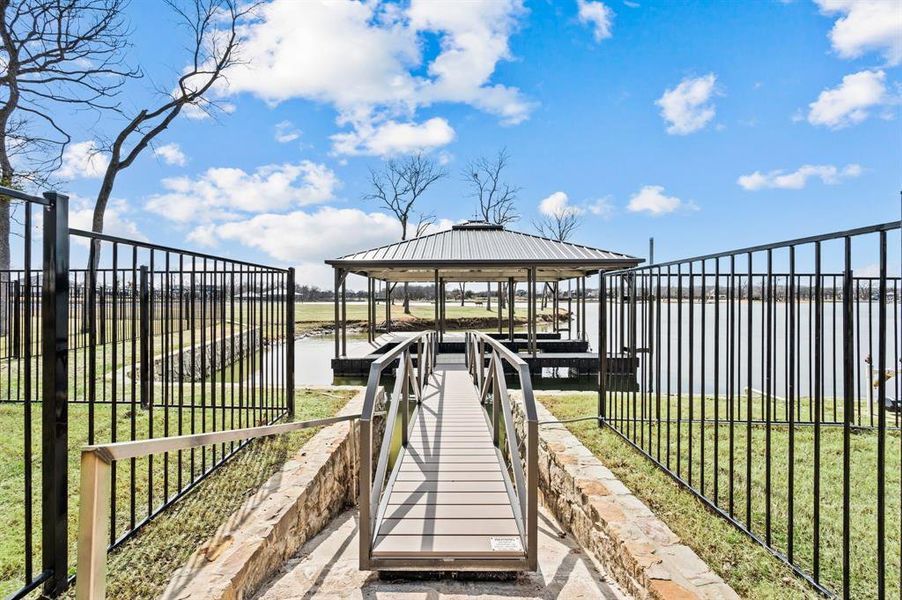 Community amenities in The Resort on Eagle Mt. Lake, Fort Worth (Image 35).