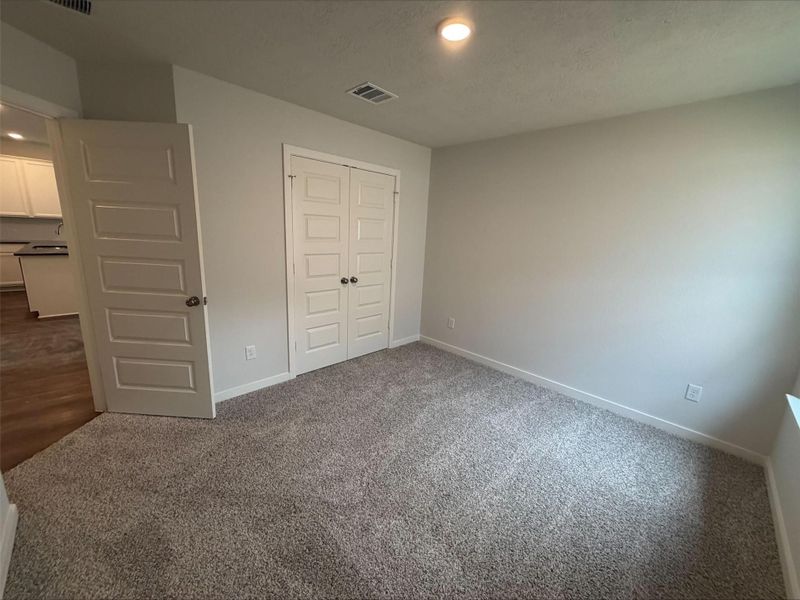 Spacious, unfurnished interior of a new home in Sterling Ridge, Huntsville (Image 9). Spacious, unfurnished interior of a new home in Sterling Ridge, Huntsville (Image 9).
