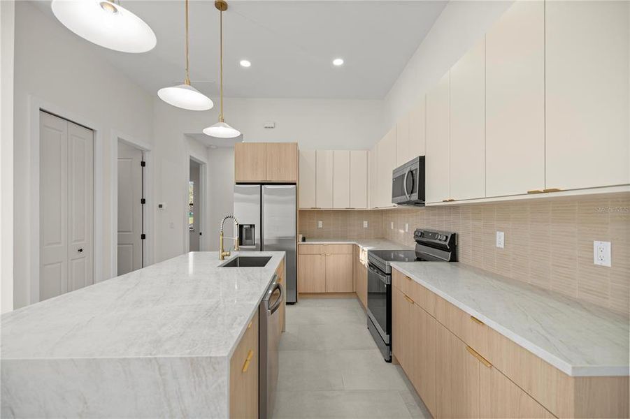 Furnished interior view inside a new home in , Dunnellon (Image 7).