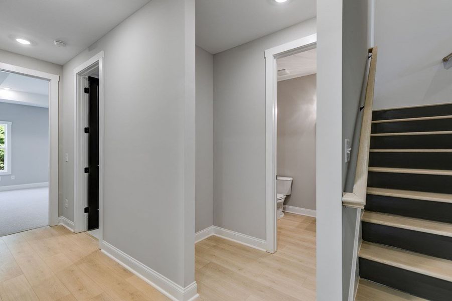 Spacious, unfurnished interior of a new home in Harmon Springs, Carrollton (Image 41).