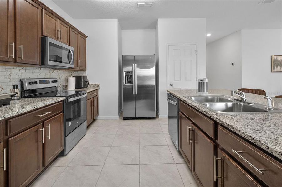 Furnished interior view inside a new home in , Davenport (Image 16).