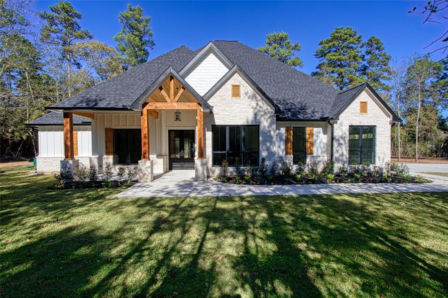 Welcome to your beautiful new construction home on almost one (.96+/-) acre. Welcome to your beautiful new construction home on almost one (.96+/-) acre.