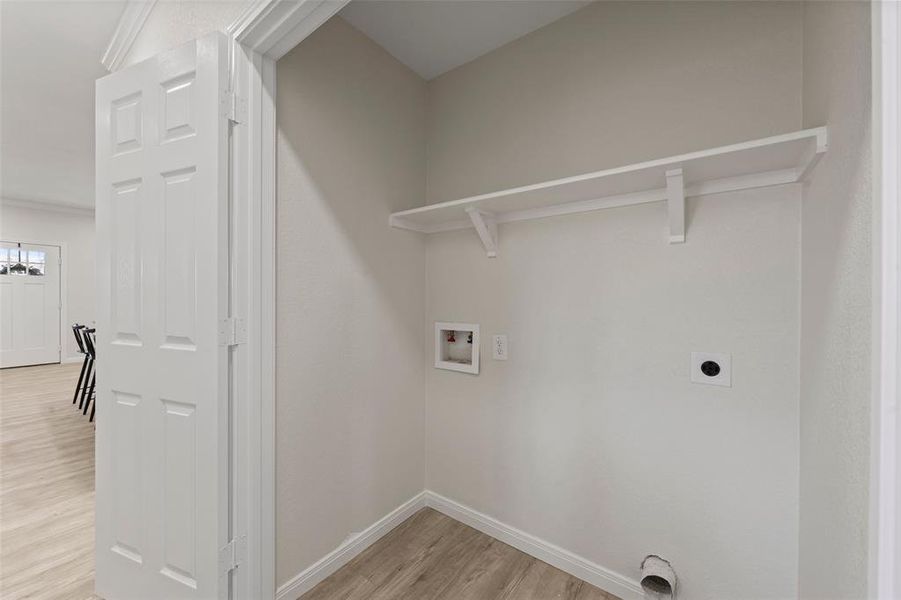 Spacious, unfurnished interior of a new home in , Waco (Image 11).