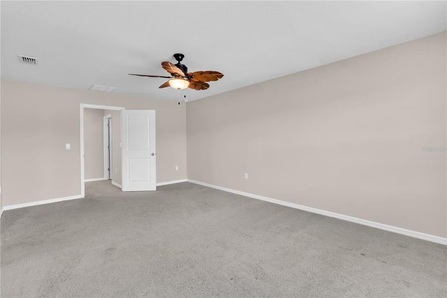 Spacious, unfurnished interior of a new home in Briarwood, Alachua (Image 20).