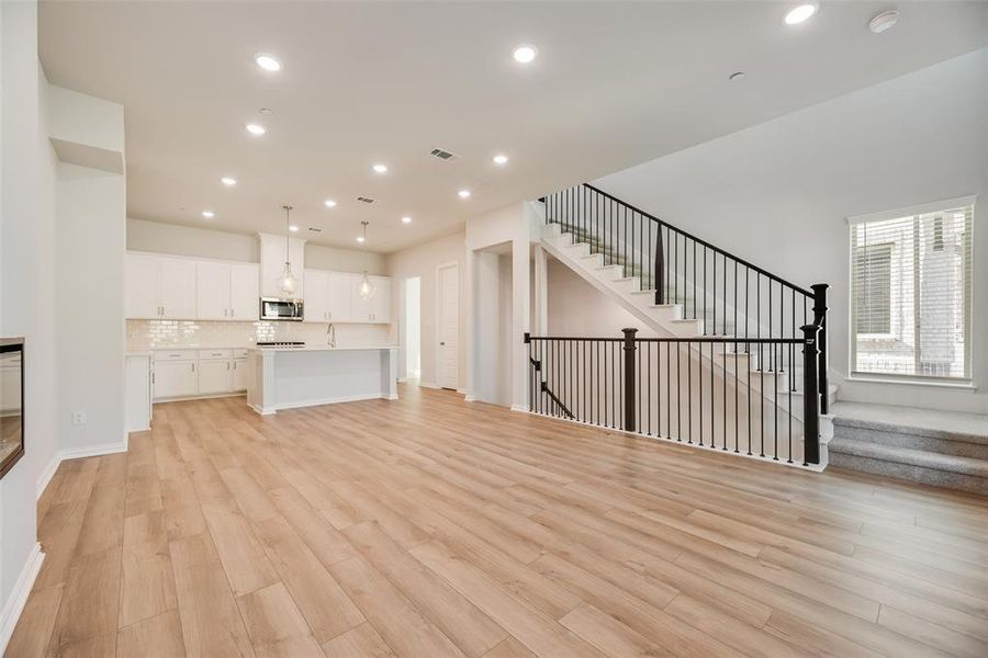 Spacious, unfurnished interior of a new home in Wade Settlement Townhomes, Frisco (Image 27).
