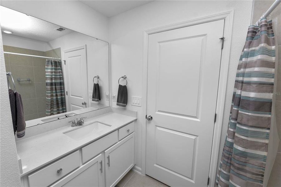 Furnished interior view inside a new home in Hunt Club Groves, Lake Wales (Image 38).