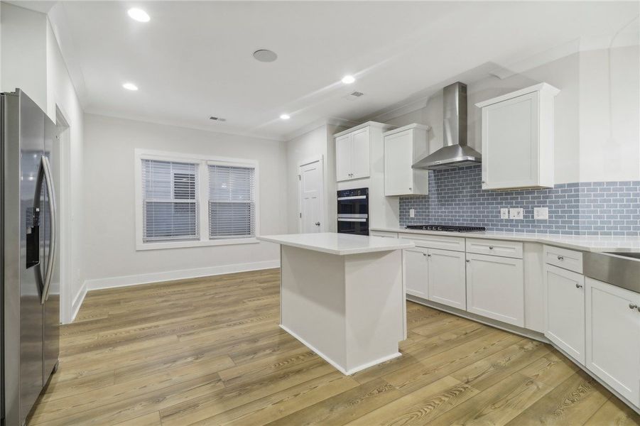 Furnished interior view inside a new home in Cross Creek Golf Club, Seneca (Image 2). Furnished interior view inside a new home in Cross Creek Golf Club, Seneca (Image 2).