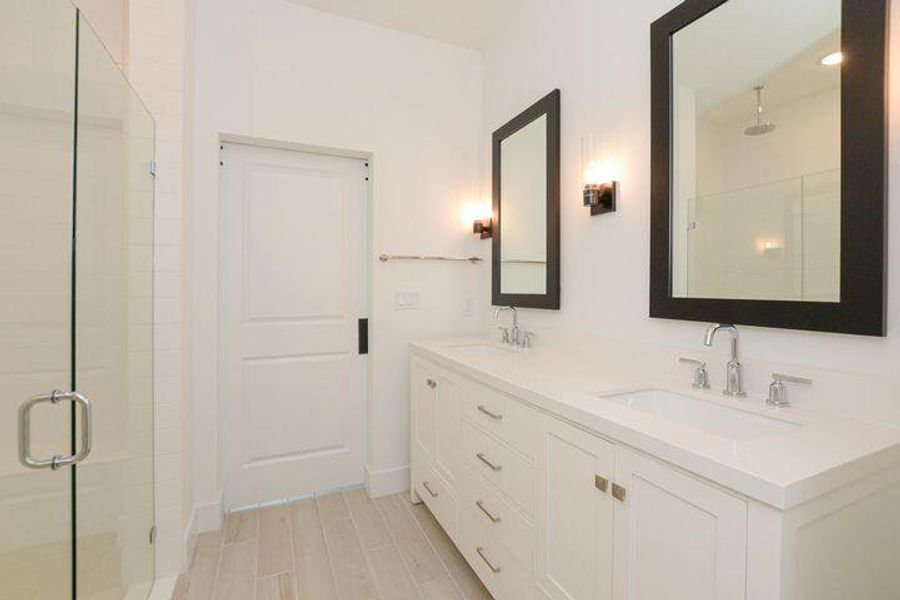 Master bath 3