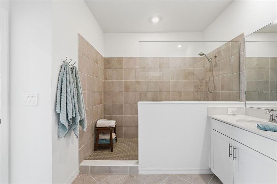 Furnished interior view inside a new home in , Venice (Image 29).