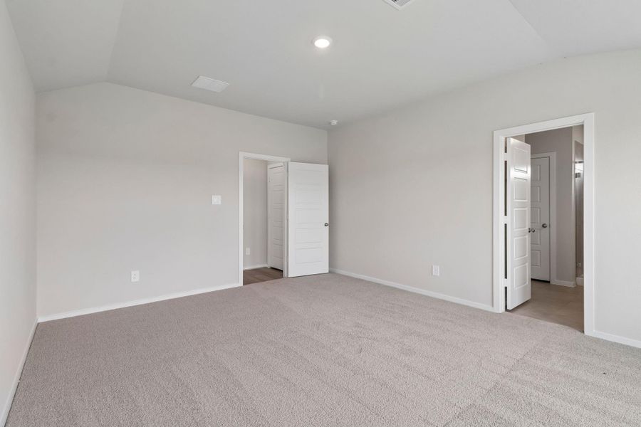 Spacious, unfurnished interior of a new home in Riviera Pines - Premier Series, Huffman (Image 22). Spacious, unfurnished interior of a new home in Riviera Pines - Premier Series, Huffman (Image 22).