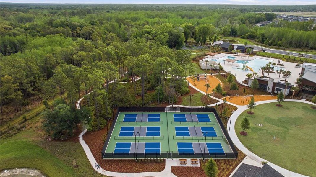 Community amenities in , Land O' Lakes (Image 66).