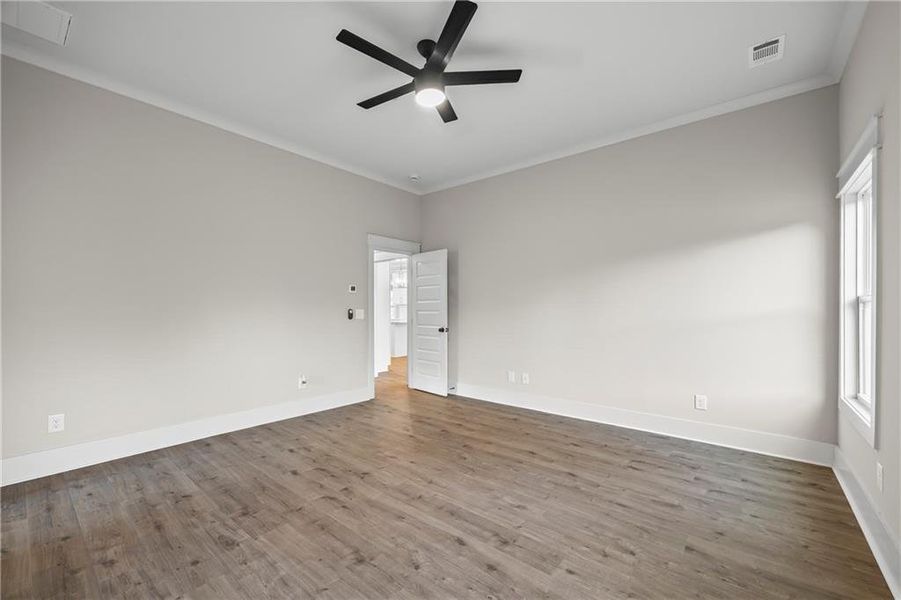 Spacious, unfurnished interior of a new home in , Monroe (Image 41).