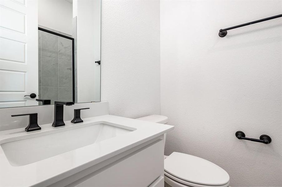 Furnished interior view inside a new home in Sagebrush Addition, Midlothian (Image 8).