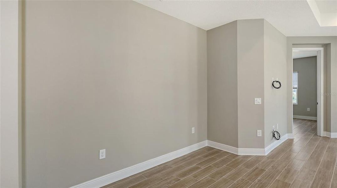 Spacious, unfurnished interior of a new home in , Venice (Image 33).
