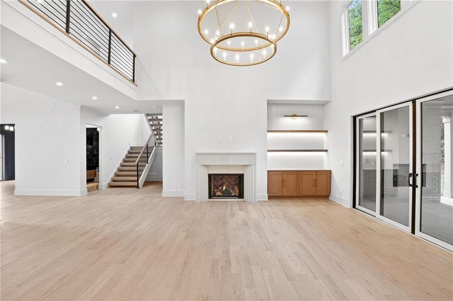 Spacious, unfurnished interior of a new home in , Alpharetta (Image 27).
