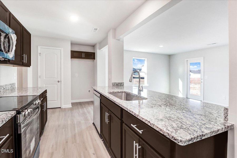 25-Alternate kitchen angle in Nashville