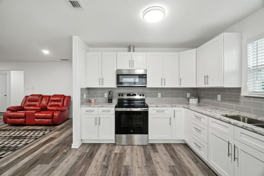 Furnished interior view inside a new home in , Hawley (Image 11).