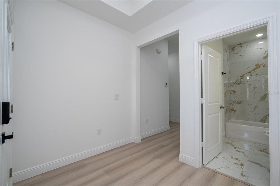 Spacious, unfurnished interior of a new home in , Haines City (Image 35).