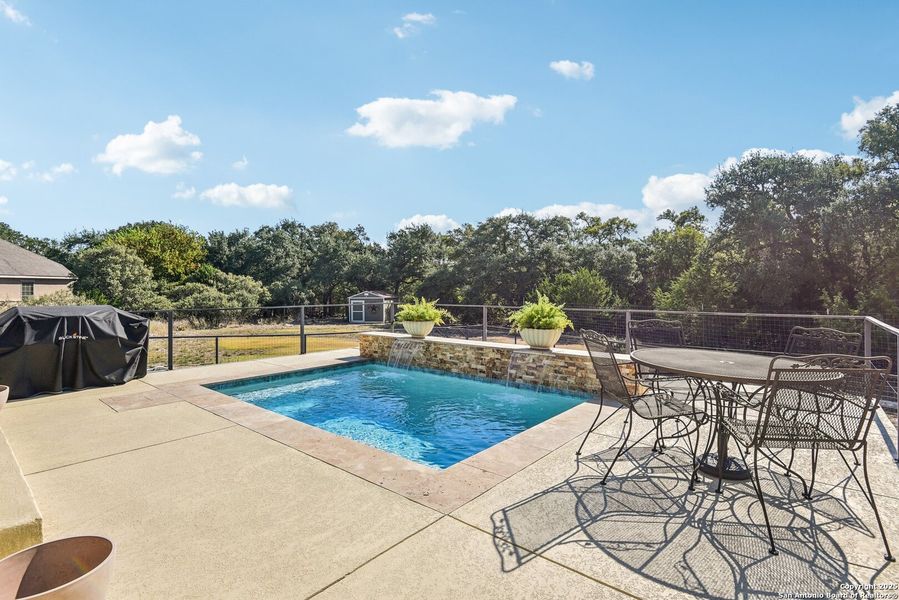 Community amenities in , Spring Branch (Image 31).