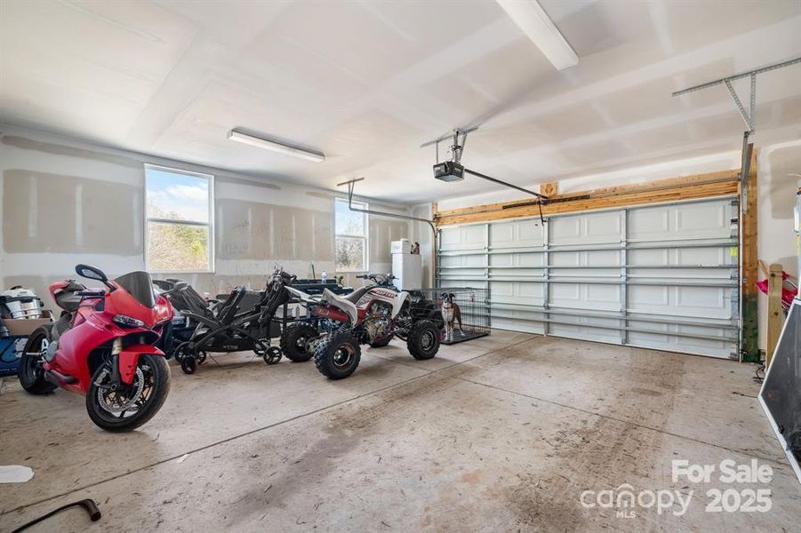 Image 21 of a home in .