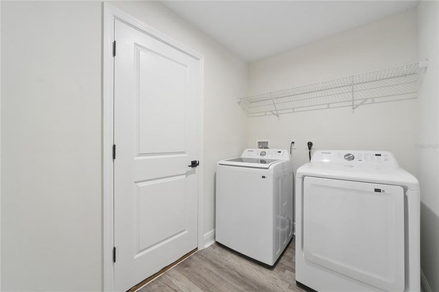 Furnished interior view inside a new home in , Deland (Image 5).