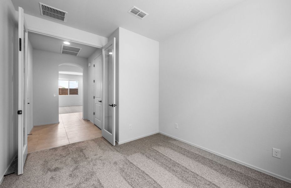 Spacious, unfurnished interior of a new home in Sun City Anthem at Merrill Ranch, Florence (Image 25). Spacious, unfurnished interior of a new home in Sun City Anthem at Merrill Ranch, Florence (Image 25).