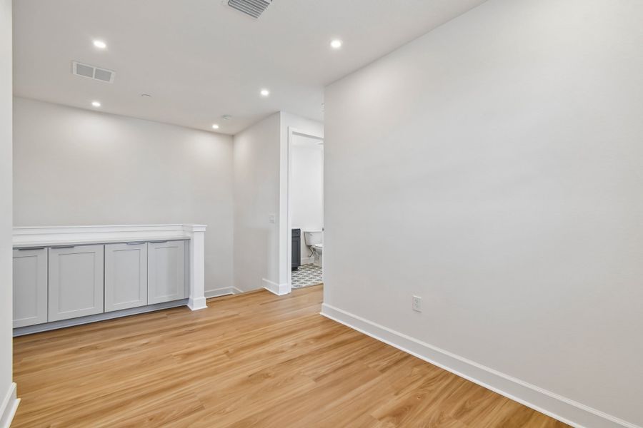 Representative unfurnished interior of a home built from the Driftwood by Tri Pointe Homes in EvenTide, New Smyrna Beach (Image 25).