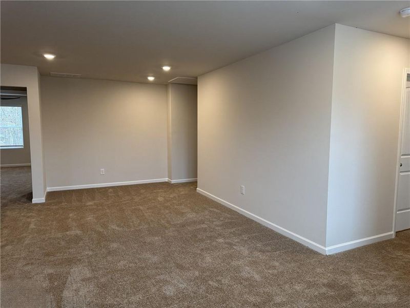 Spacious, unfurnished interior of a new home in Southern Hills, McDonough (Image 23).