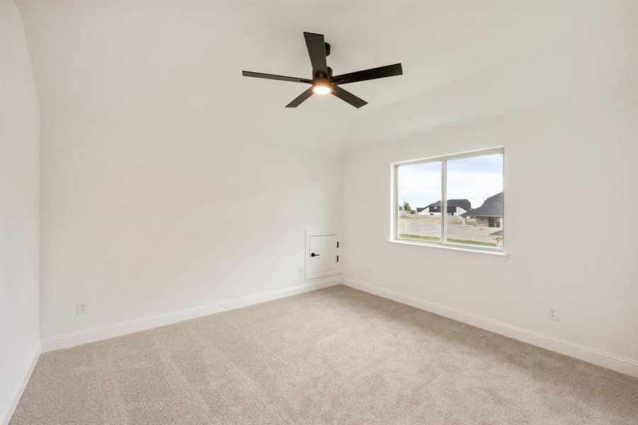 Spacious, unfurnished interior of a new home in Painted Tree Woodland District 50, McKinney (Image 23). Spacious, unfurnished interior of a new home in Painted Tree Woodland District 50, McKinney (Image 23).